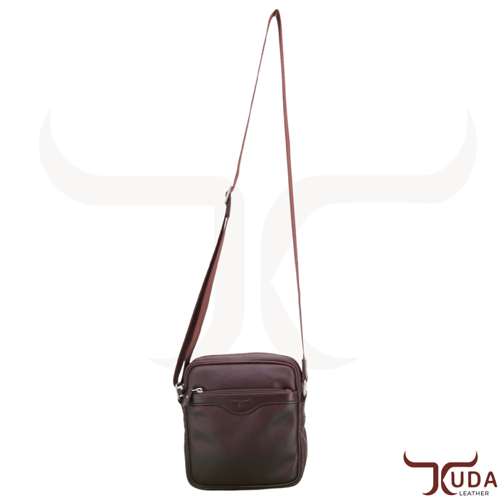 THE CHEYENNE – Top grain leather crossbody bag with smooth leather straps